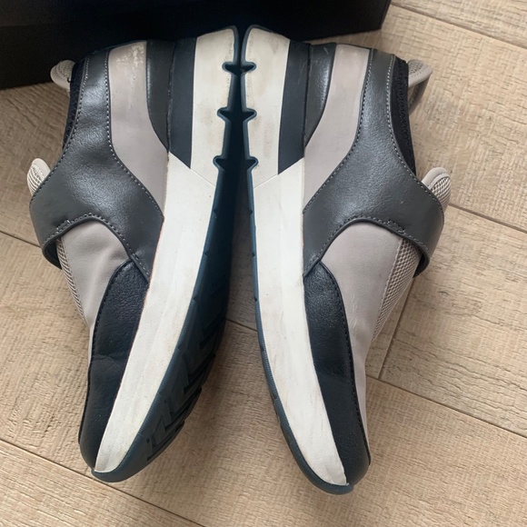 Naturalizer Taryn Gray Sneakers - Picture 3 of 10